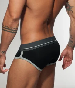 Addicted Curve Brief