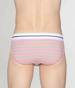 Bluebuck Nautical 25 Brief