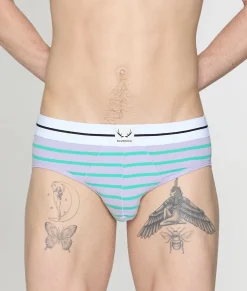 Bluebuck Nautical 25 Brief