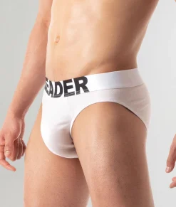 Leader Essentials Briefs