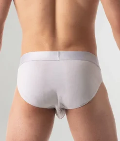 Leader Essentials Briefs