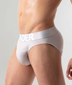 Leader Essentials Briefs