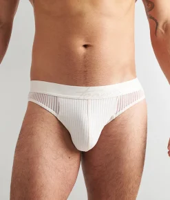 Teamm8 Casanova Brief