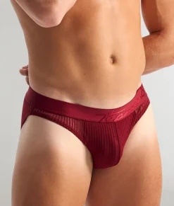 Teamm8 Casanova Brief