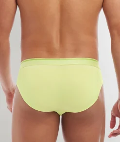 2(X)IST Electric Brief